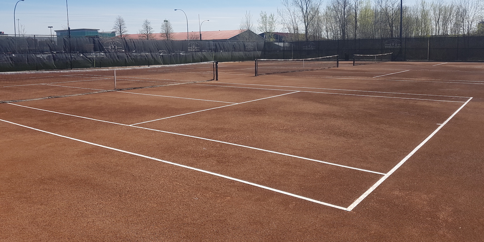 Construction complète d'un terrain de tennis